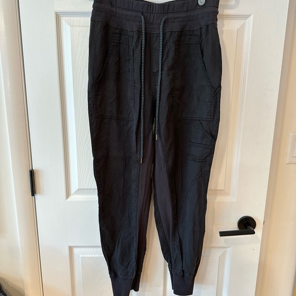 Anthropologie Black Nomad Joggers size Small - Picture 1 of 3